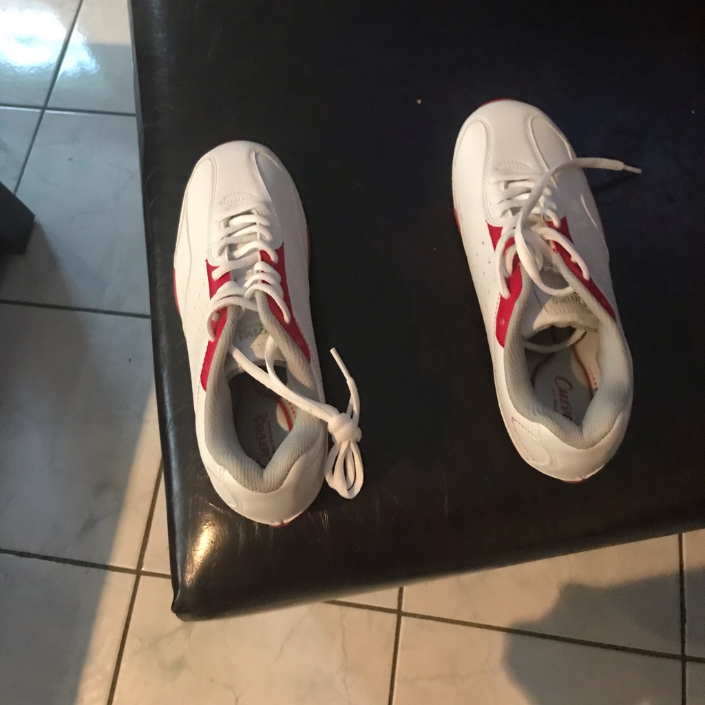 Curves Sneakers